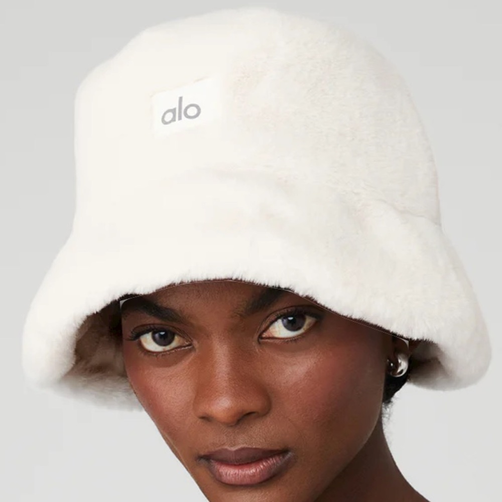 alo faux fur bucket hat